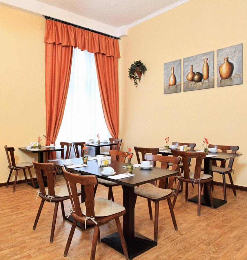 Hotel-Pension Cortina Берлин Экстерьер фото
