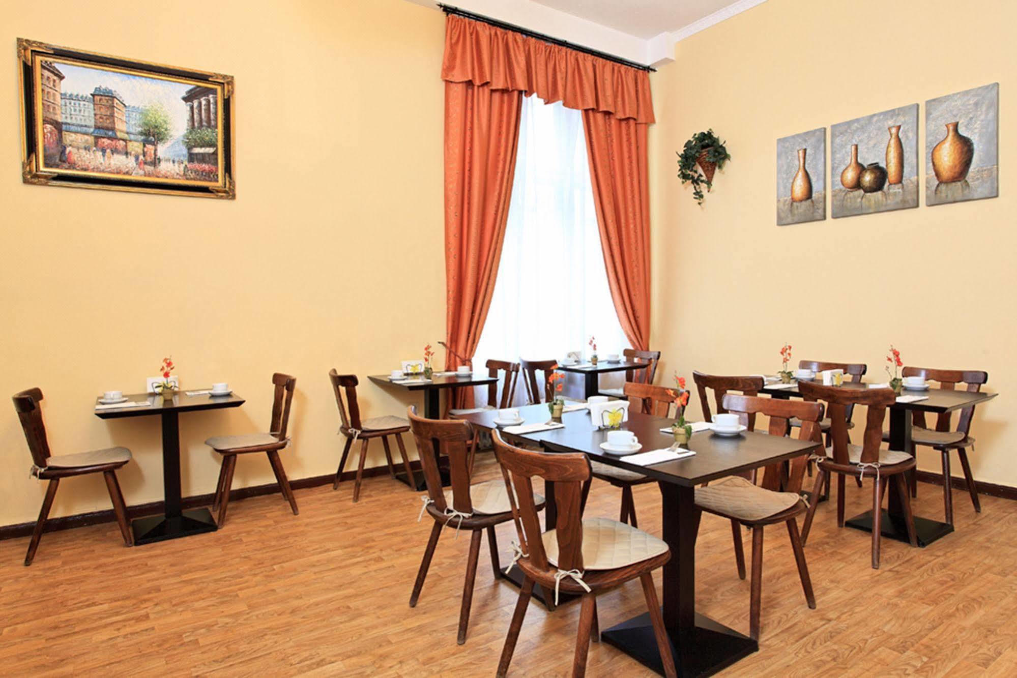 Hotel-Pension Cortina Берлин Экстерьер фото